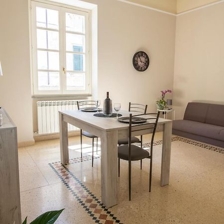 Corner Cavour Apartment Sassari Exterior photo