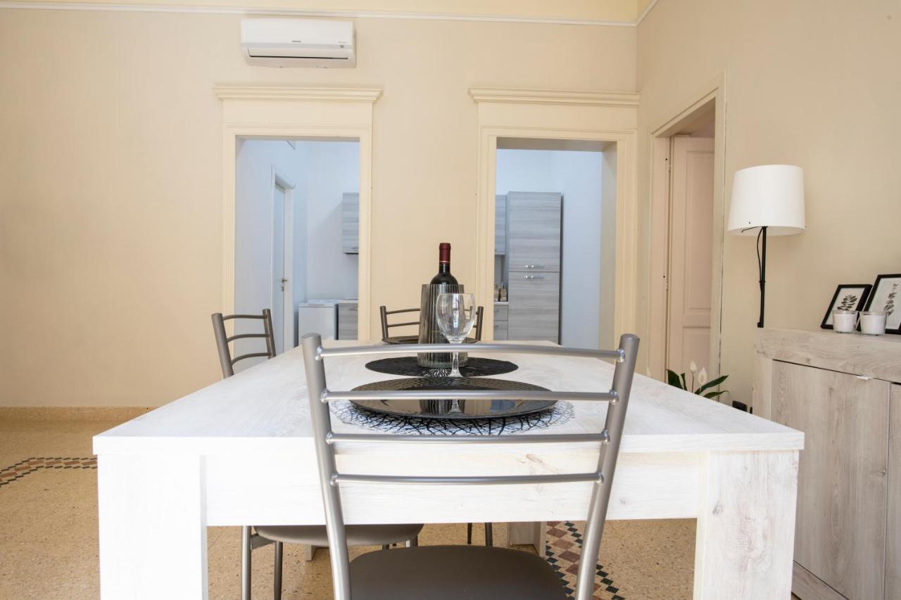 Corner Cavour Apartment Sassari Exterior photo